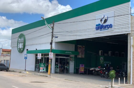 SuperMercado Mini Box — Grocery or supermarket em Divinolândia